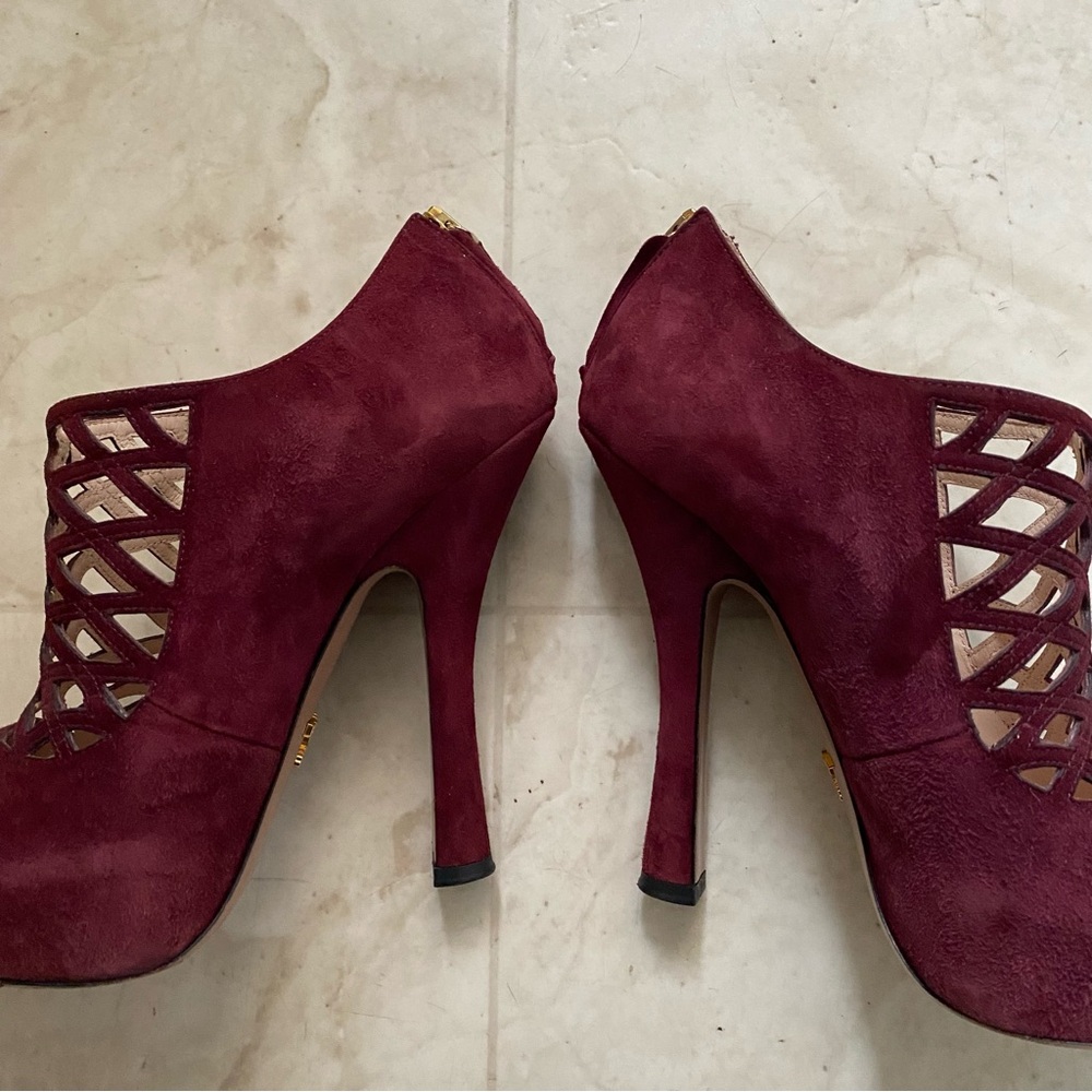 Prada Made in Italy Calzature Donna Oxblood Suede Cutout Platform Heels size 6.5 - Picture 6 of 14